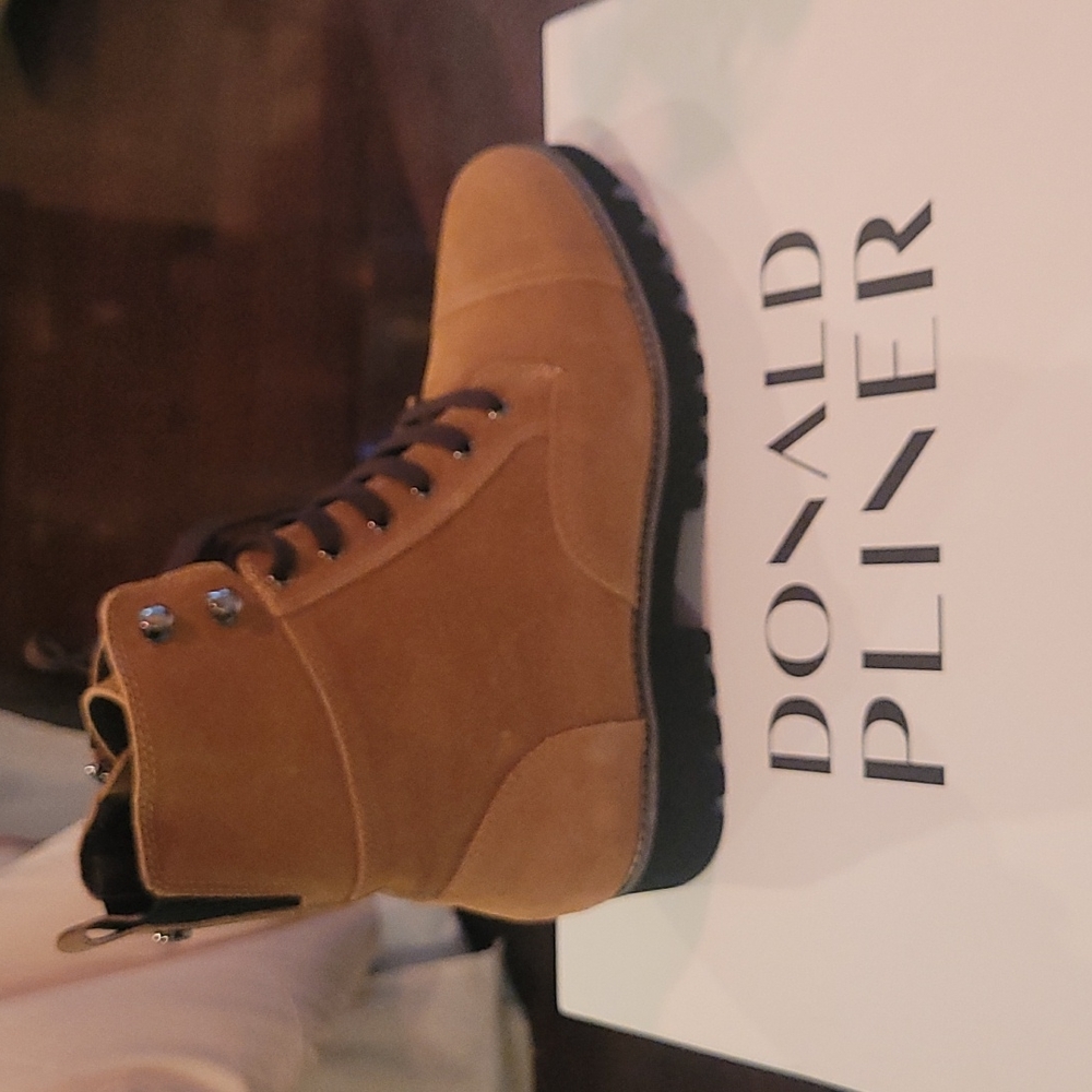 Donald Pliner Boot - Picture 4 of 4